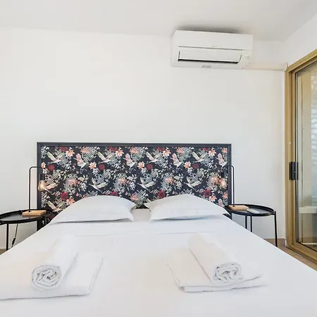 Menton, 3 Pieces, Clim Garage, Piscine