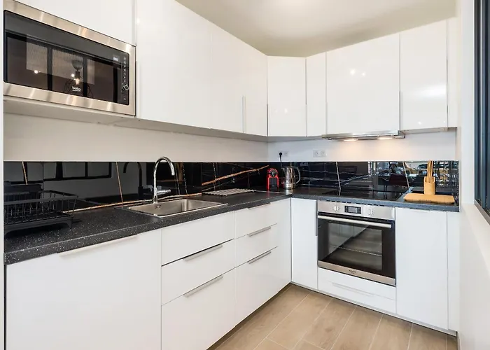 Menton, 3 Pièces, Clim Garage, Piscine * Mentone