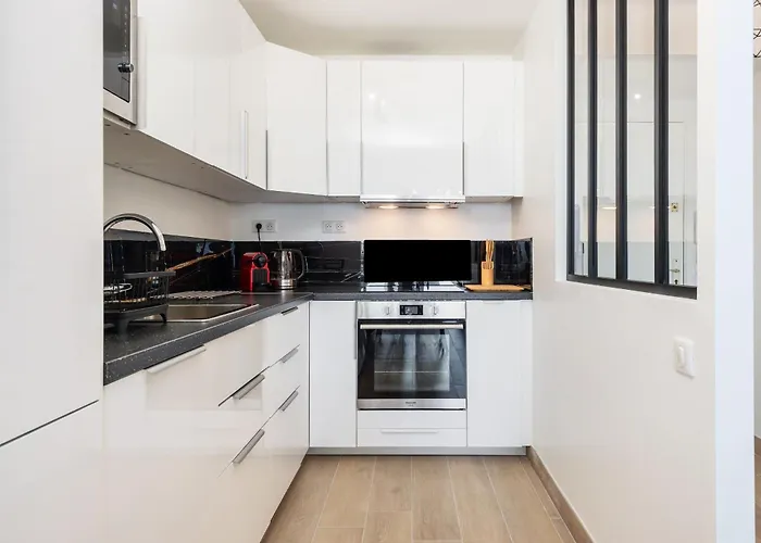 Menton, 3 Pièces, Clim Garage, Piscine