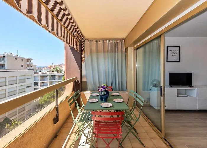 Menton, 3 Pièces, Clim Garage, Piscine *