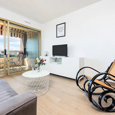 Menton, 3 Pièces, Clim Garage, Piscine Appartamento