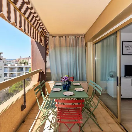 Menton, 3 Pieces, Clim Garage, Piscine *