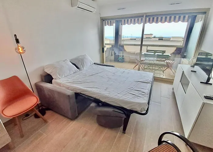 Menton, 3 Pieces, Clim Garage, Piscine