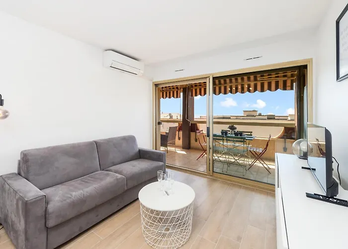 Menton, 3 Pieces, Clim Garage, Piscine Apartment Menton