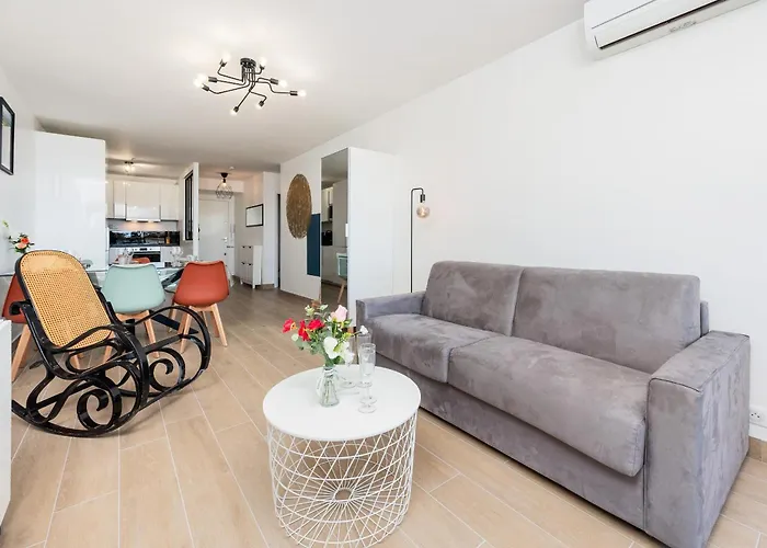 Menton, 3 Pieces, Clim Garage, Piscine Apartment